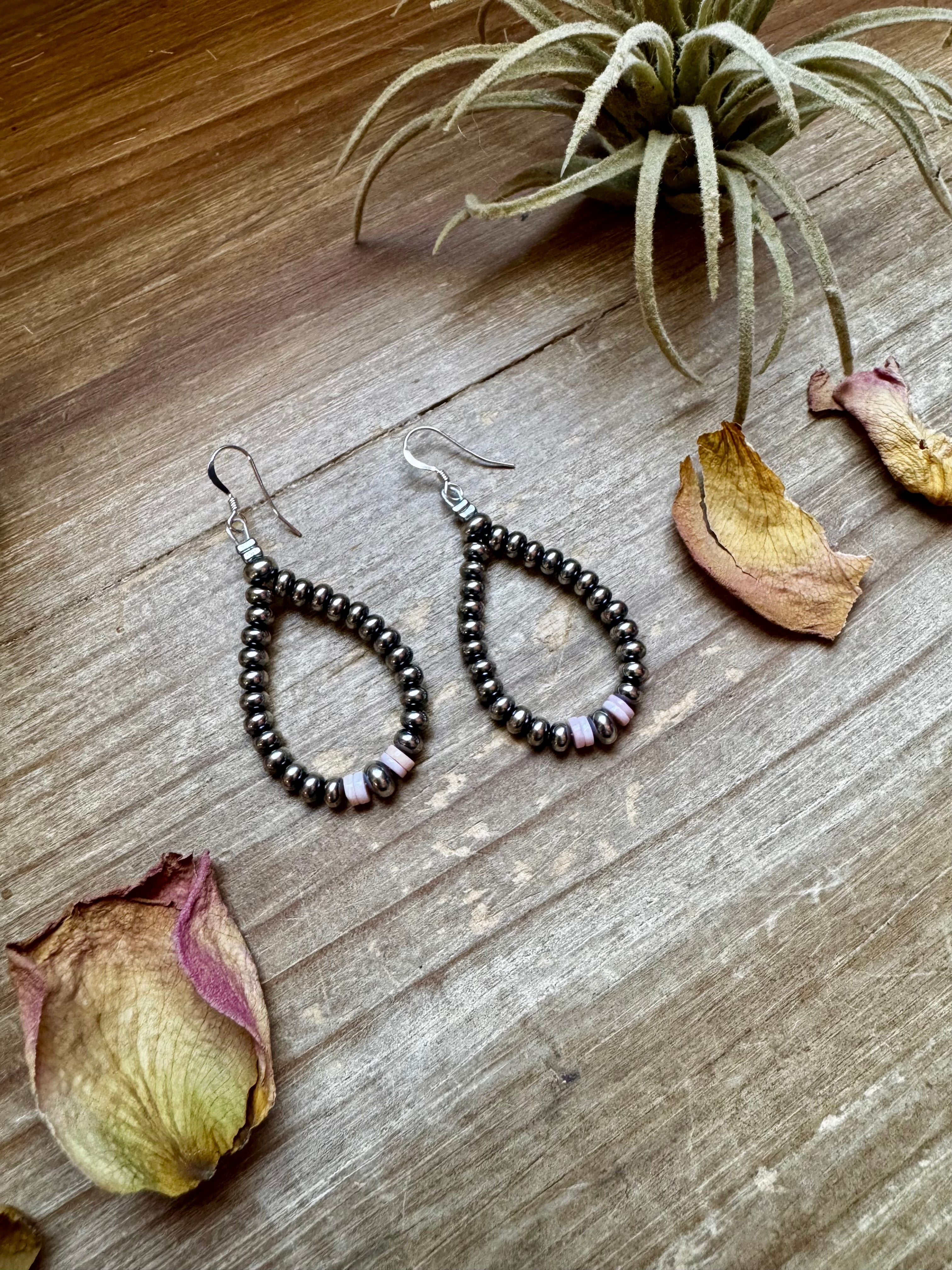 Smaller Sterling saucer Silver Pearls earrings teardrop - With Pink Conch