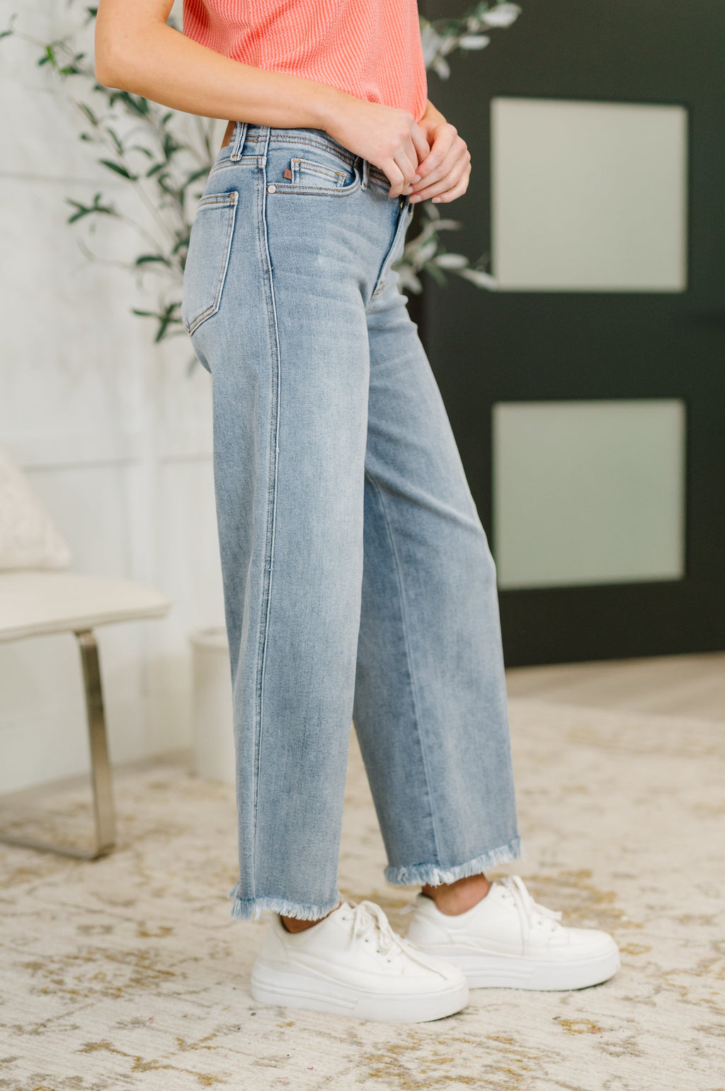 Judy Blue Mary Mid Rise Wide Leg Jeans – Fray Hem Ankle Denim