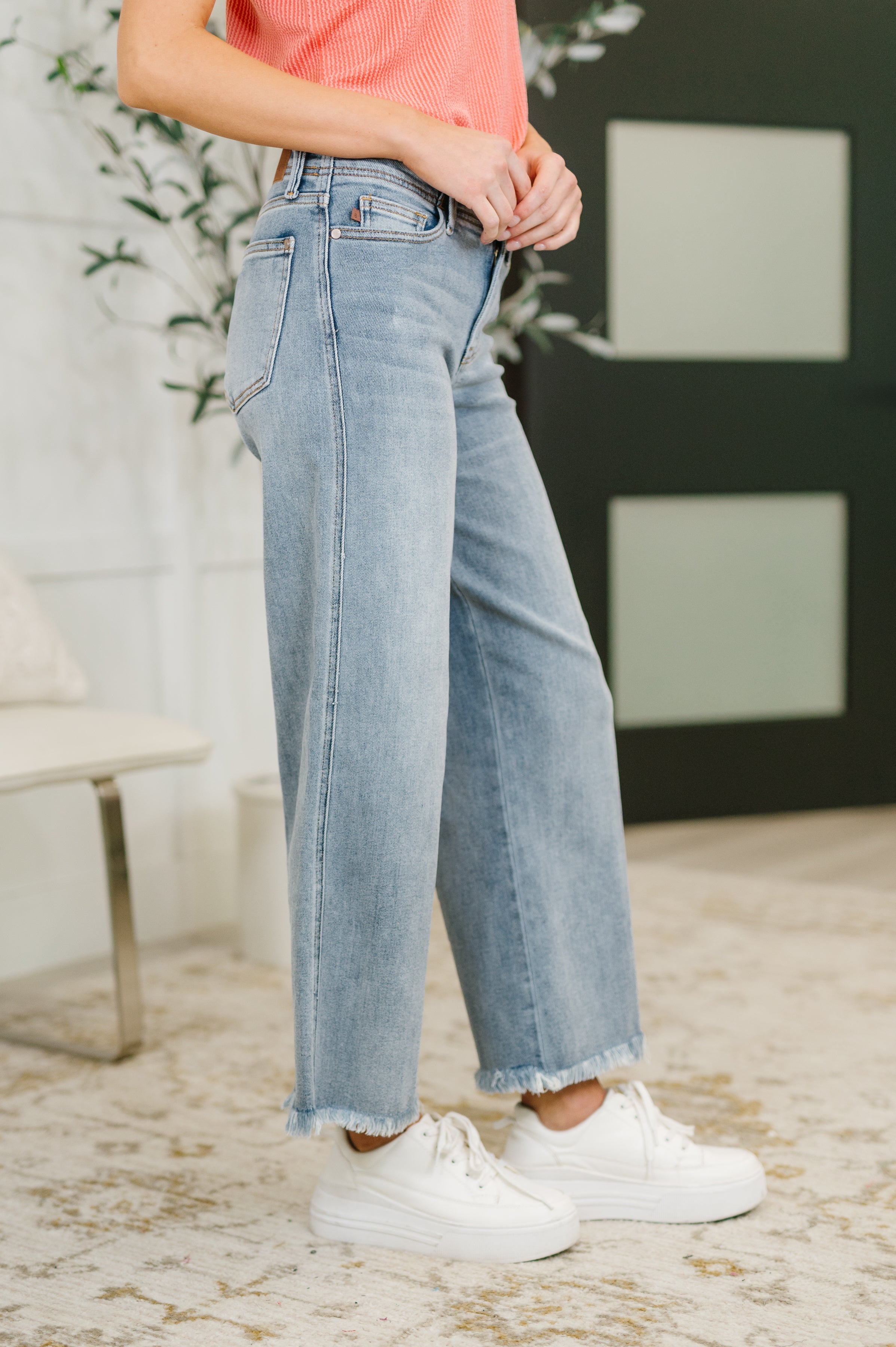 Judy Blue Mary Mid Rise Wide Leg Jeans – Fray Hem Ankle Denim