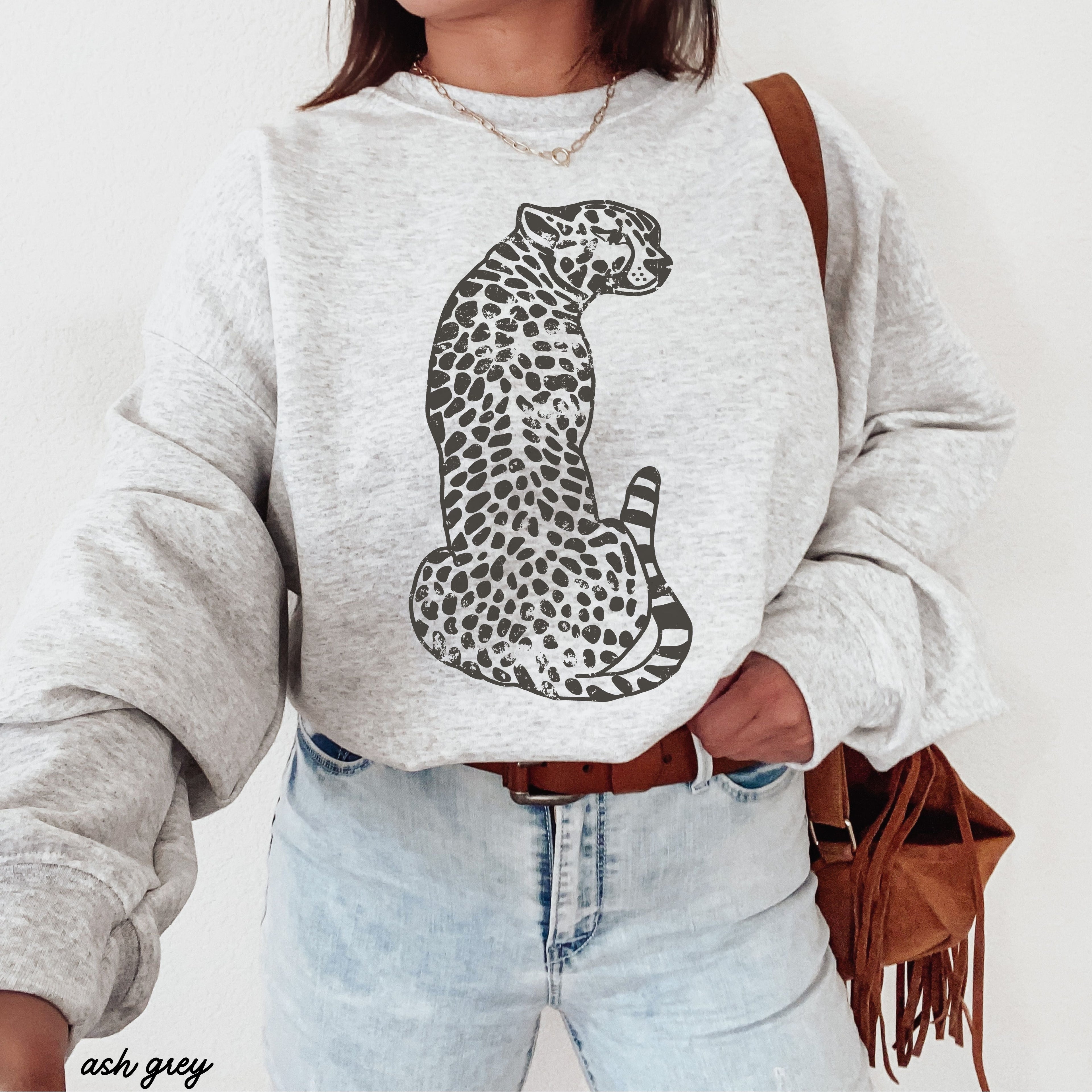 Sitting Cheetah Sweatshirt *5 Colors (S-3X)