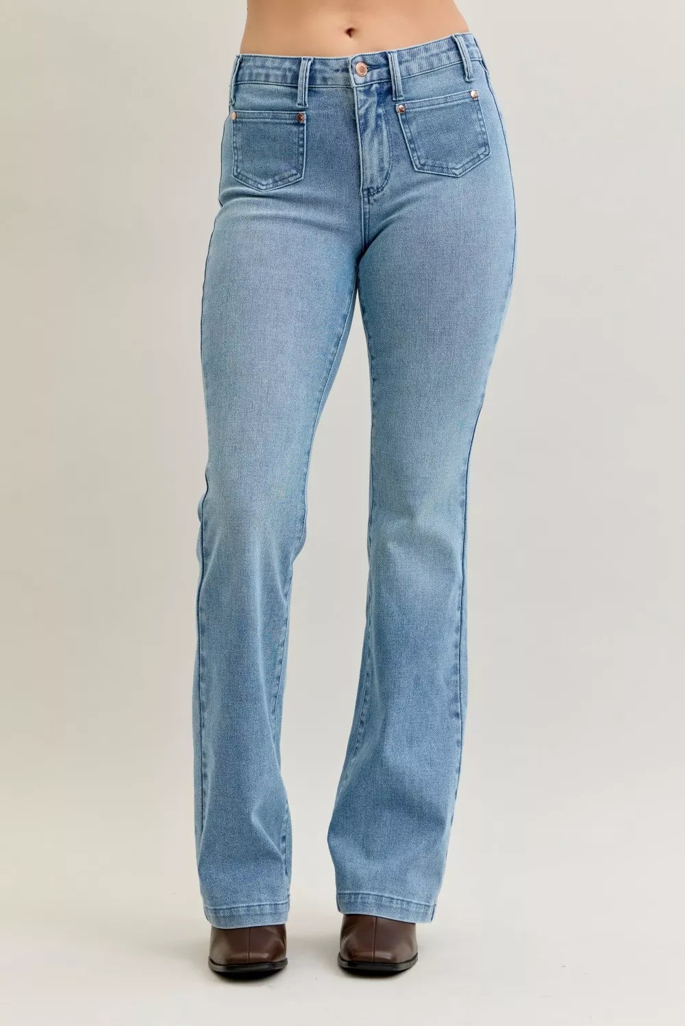 Women’s Judy Blue mid-rise bootcut jeans in stretch denim, classic everyday western casual fit, flattering leg silhouette for denim outfits.