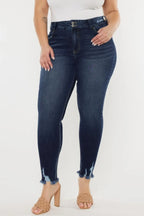 Vintage whisker-wash high waist jeans with raw hem detail. Soft stretch fit, ankle length, casual everyday denim.