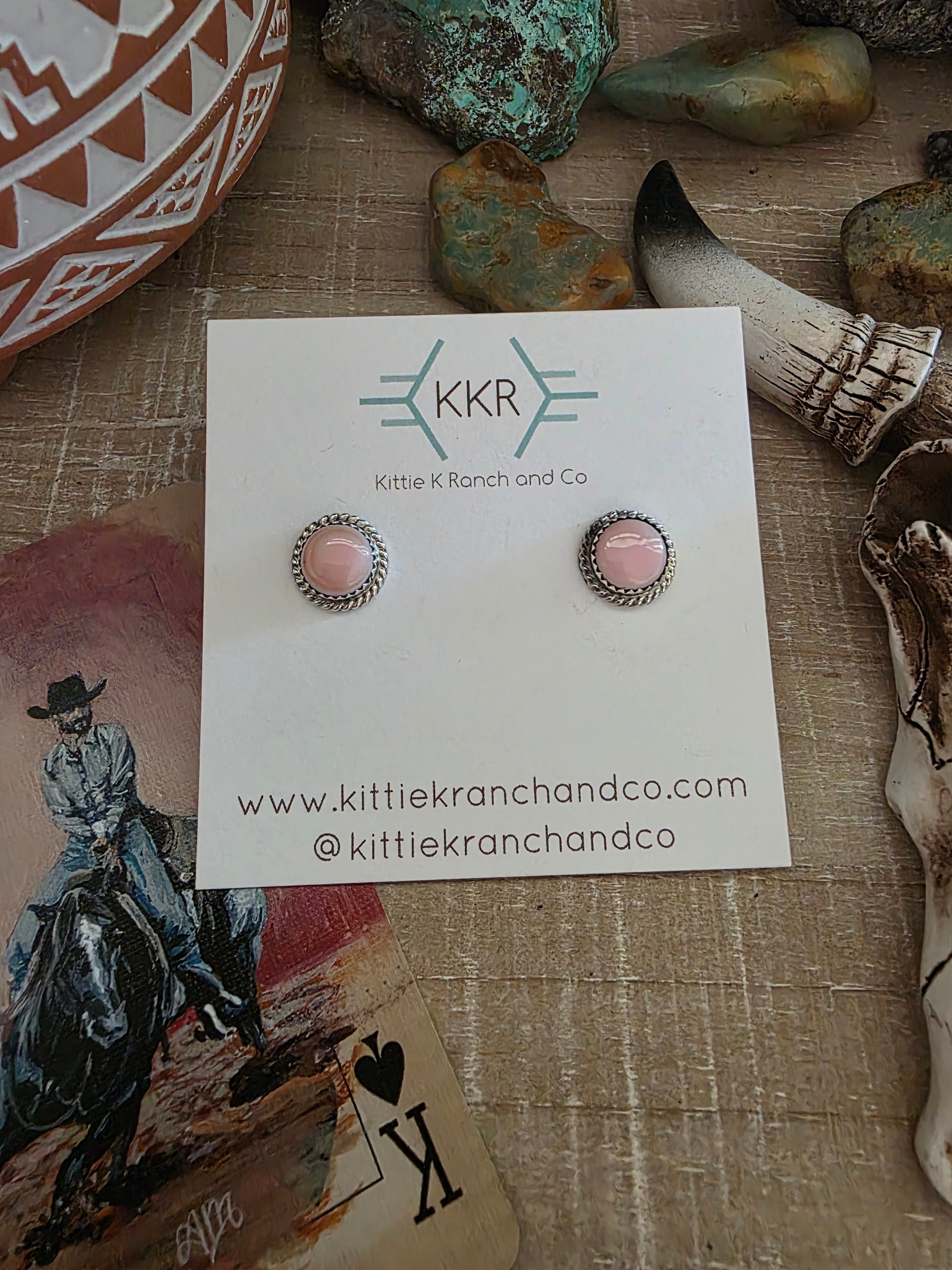 ESTHER WHITE PINK CONCH SHELL STUD EARRINGS
